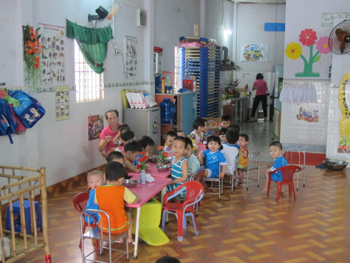 Trường học hóng giáo viên 